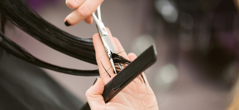 Corte terapêutico: diferença entre estética e tratamento capilar - Amanda Esperancin