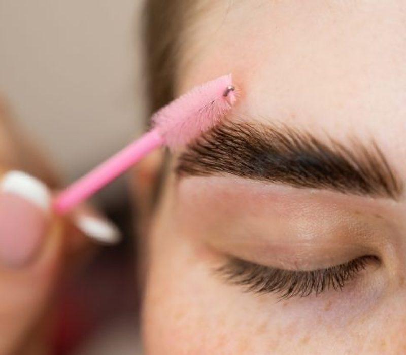 Crescimento de Barba e Sobrancelha